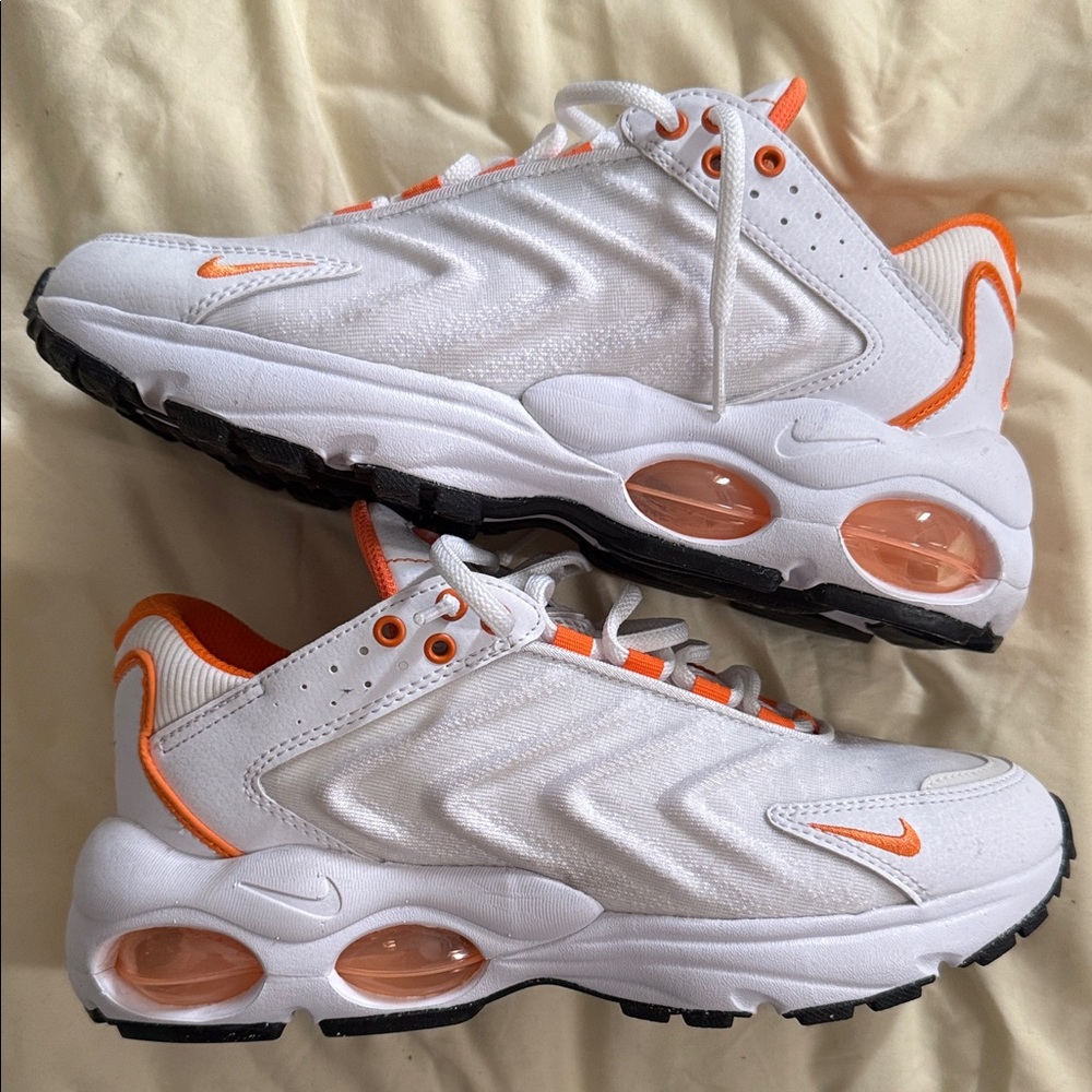 Nike Air Max TW in Bright Mandarin